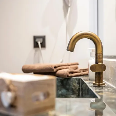 Soleluna 1-on The Beach-hot Tub-smart דירה