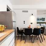 Appartamento Soleluna 1-on The Beach-hot Tub-smart