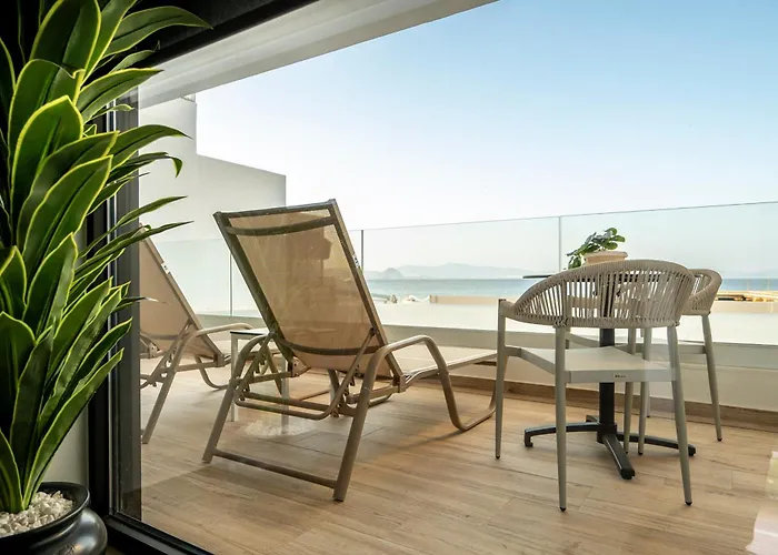 Διαμέρισμα Soleluna 1-on The Beach-hot Tub-smart *