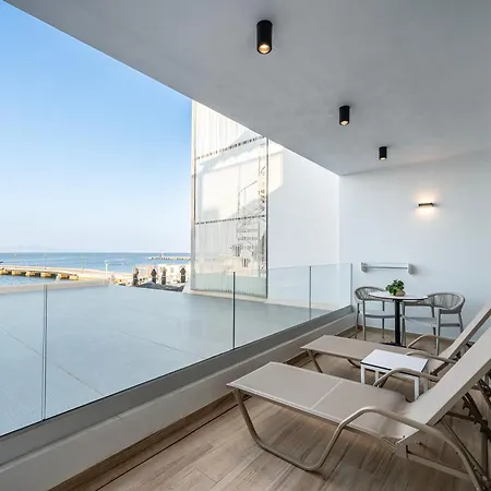 Apartament Soleluna 1-on The Beach-hot Tub-smart *