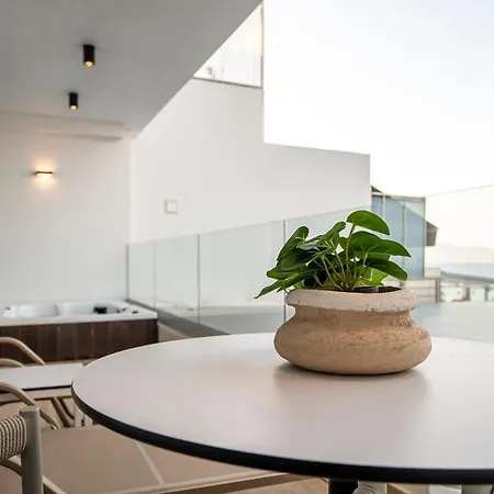 Apartament Soleluna 1-on The Beach-hot Tub-smart